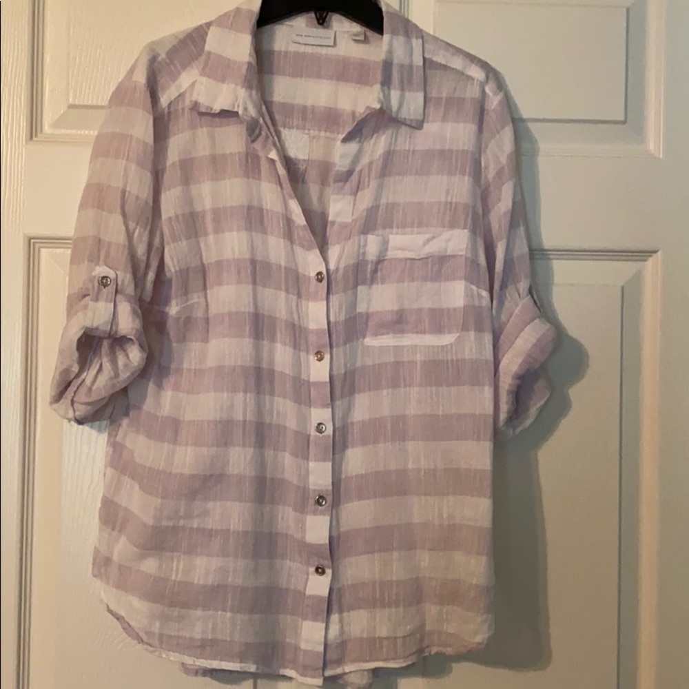 New York & Co Large Button Down Lightweight Shirt